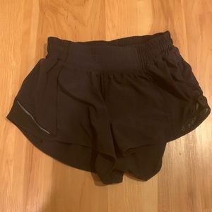 size 4 lululemon shorts